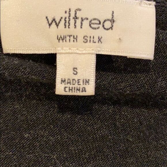 ARITZIA WILFRED SILK FRONT SOFT HIGH LOW TOP S - Picture 3 of 4